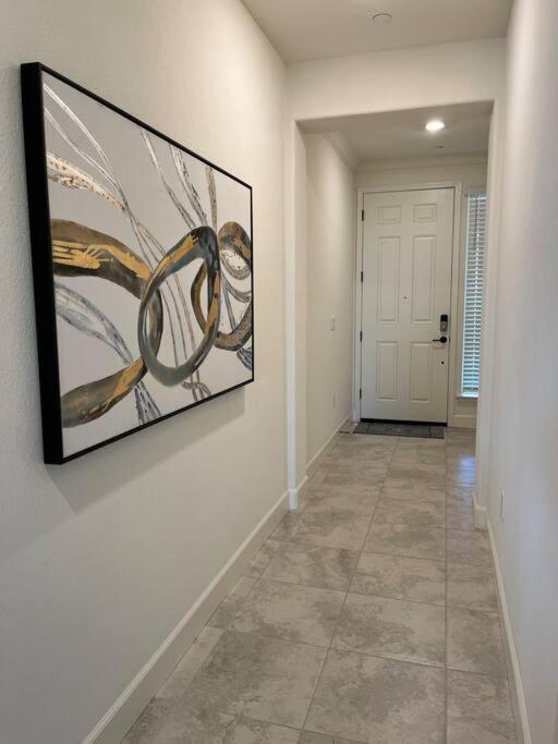Brand-New, Beautiful & Stylish Home In Sacramento! Exterior foto
