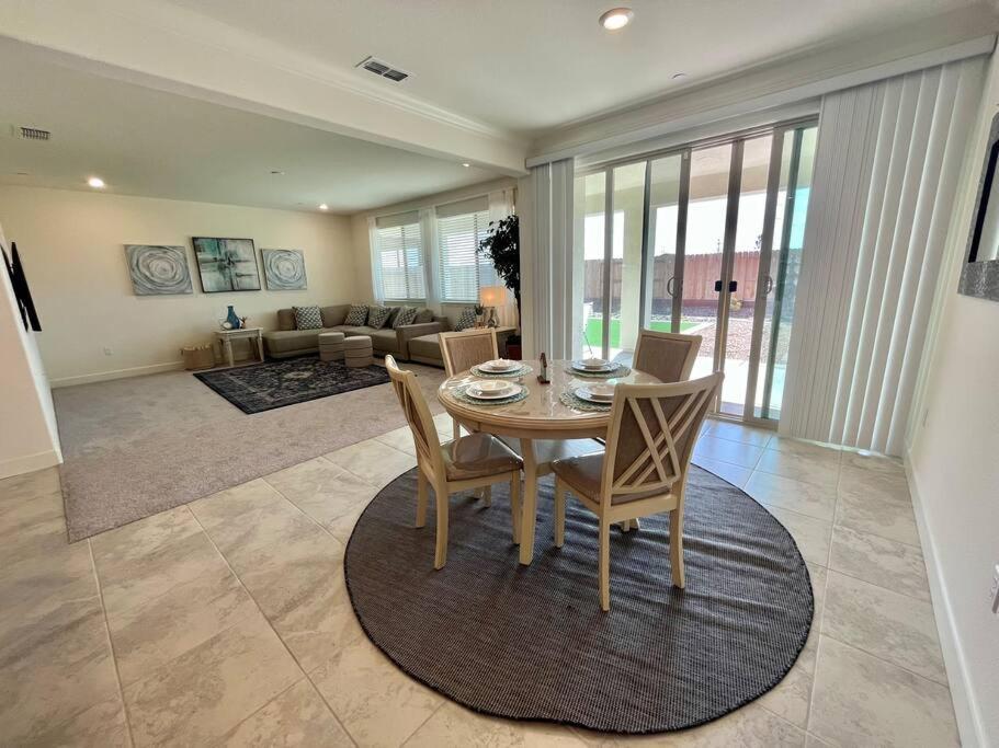 Brand-New, Beautiful & Stylish Home In Sacramento! Exterior foto